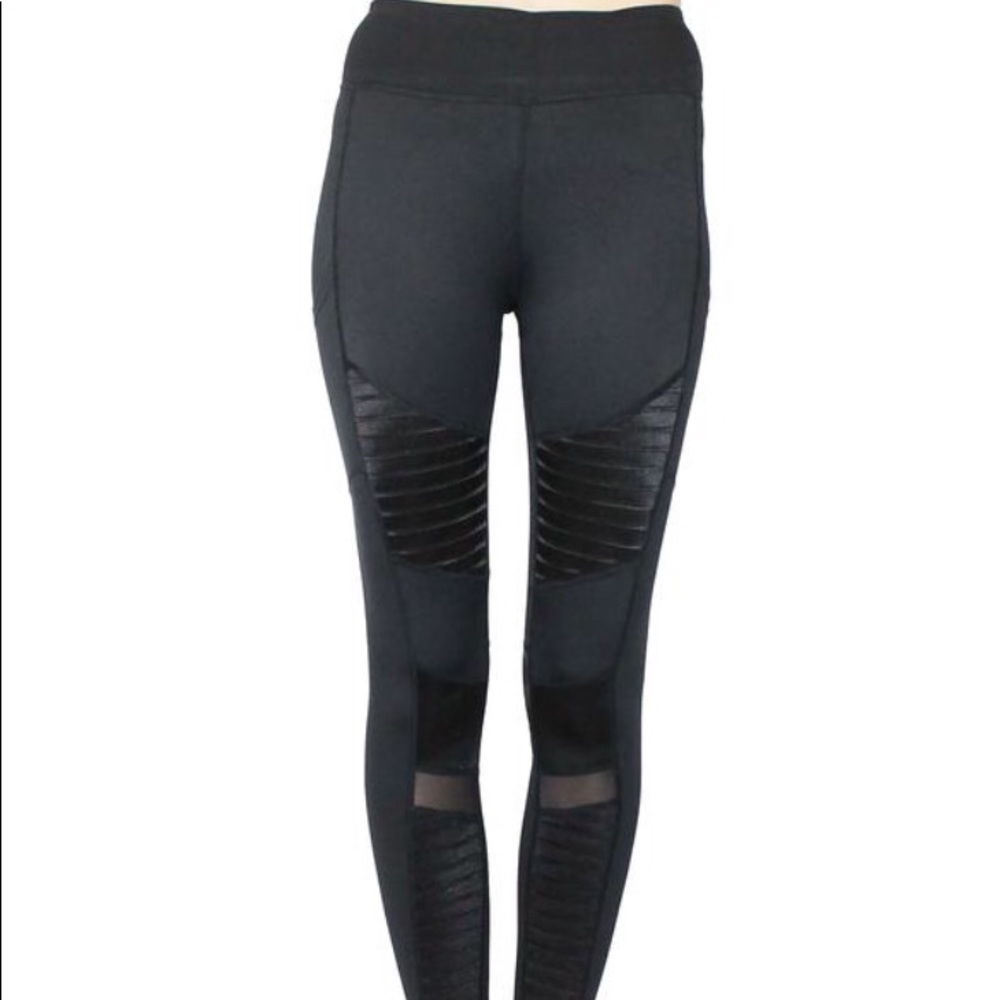 High waisted black motto legging with pocket